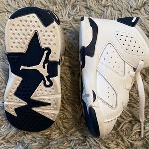 Air Jordan 6 Retro Midnight Toddler size 7
